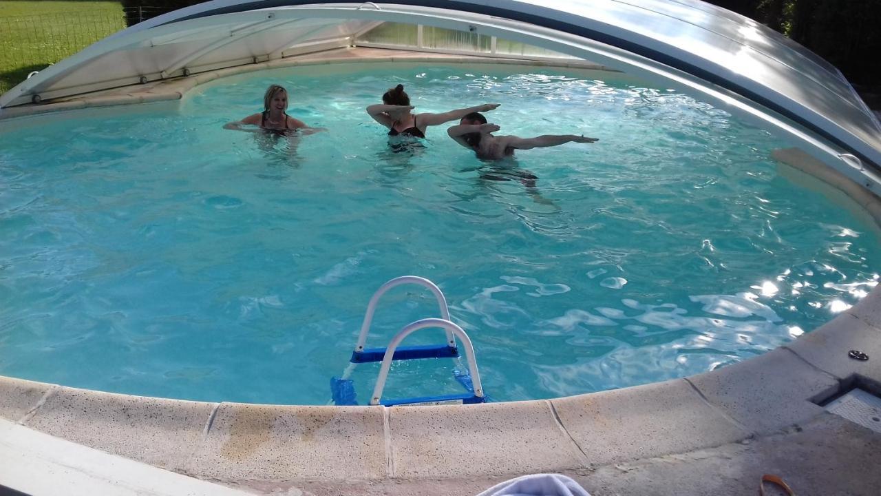 Ferienhaus Les 2 Chaumieres Avec Piscine Epinay