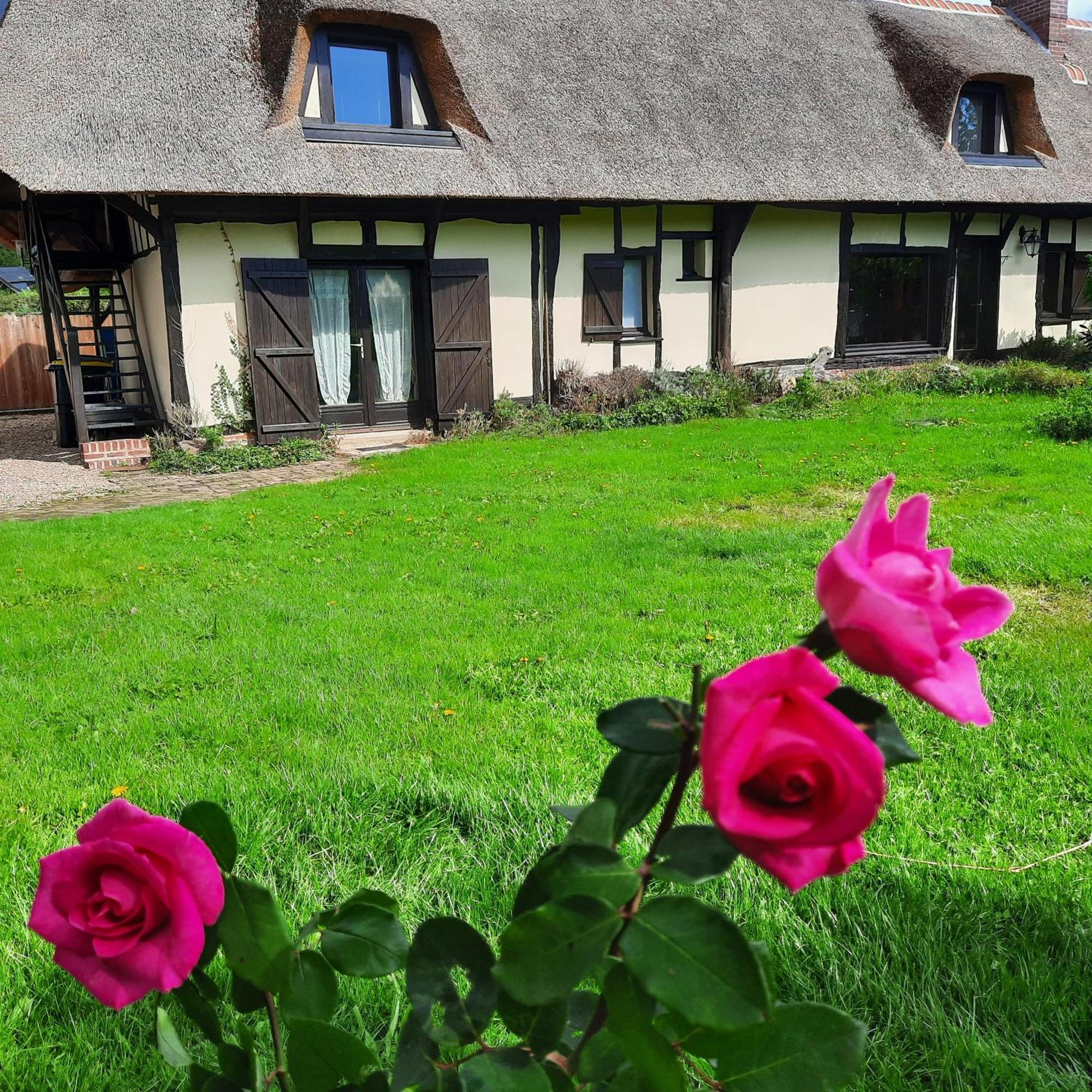 Les 2 Chaumieres Avec Piscine Ferienhaus *